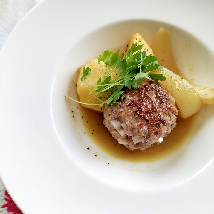 トマト入り肉団子とじゃがいものスパイス煮♩
